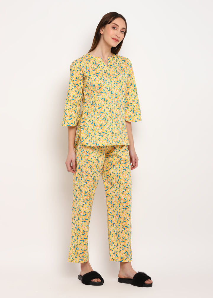 Yellow Zig Zag Line Print V Neck 3/4th Sleeve Women's Night Suit - Shopbloom