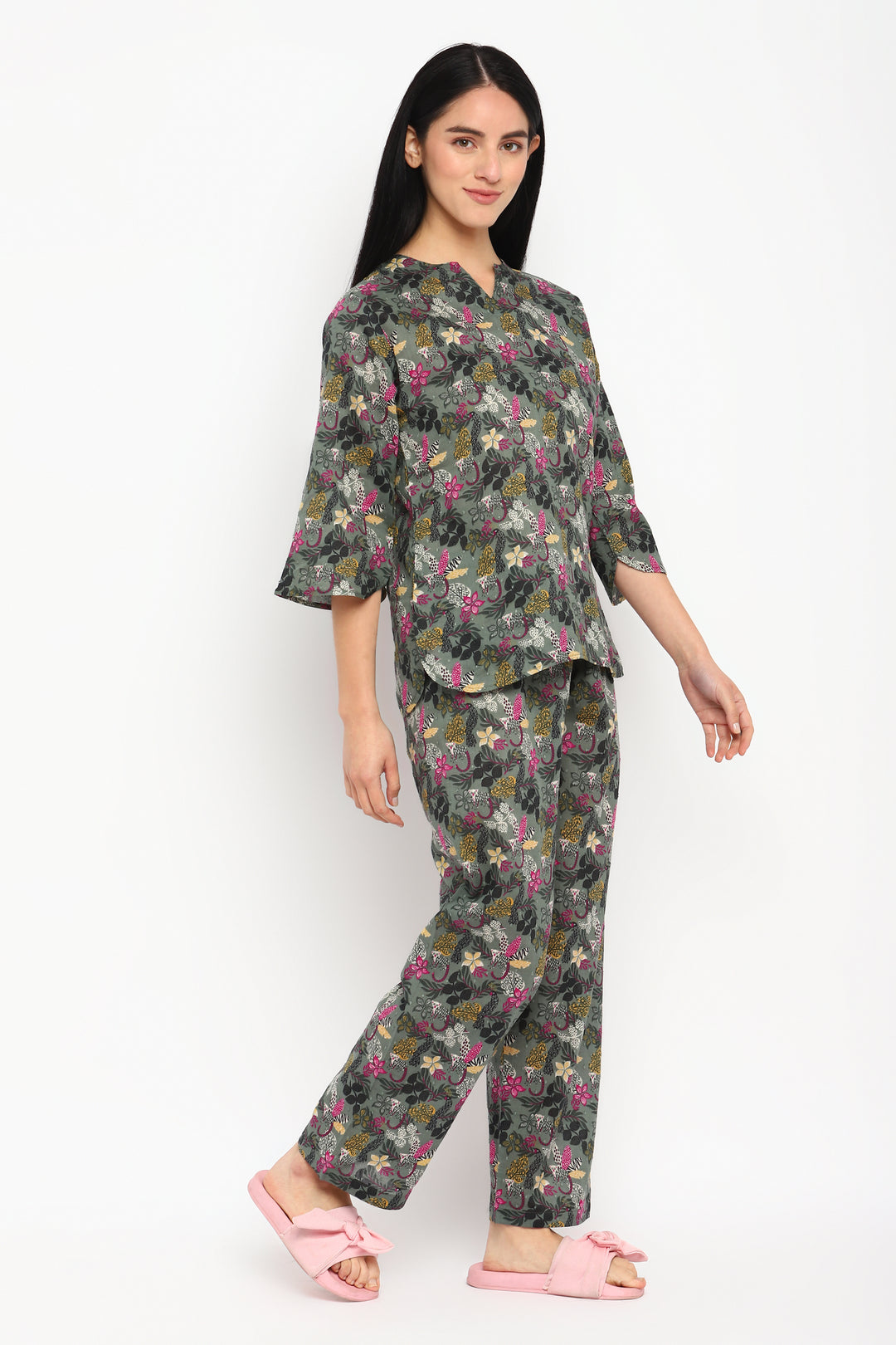 Animal Flower Print V Neck 3/4th Sleeve Women's Night suit - Shopbloom