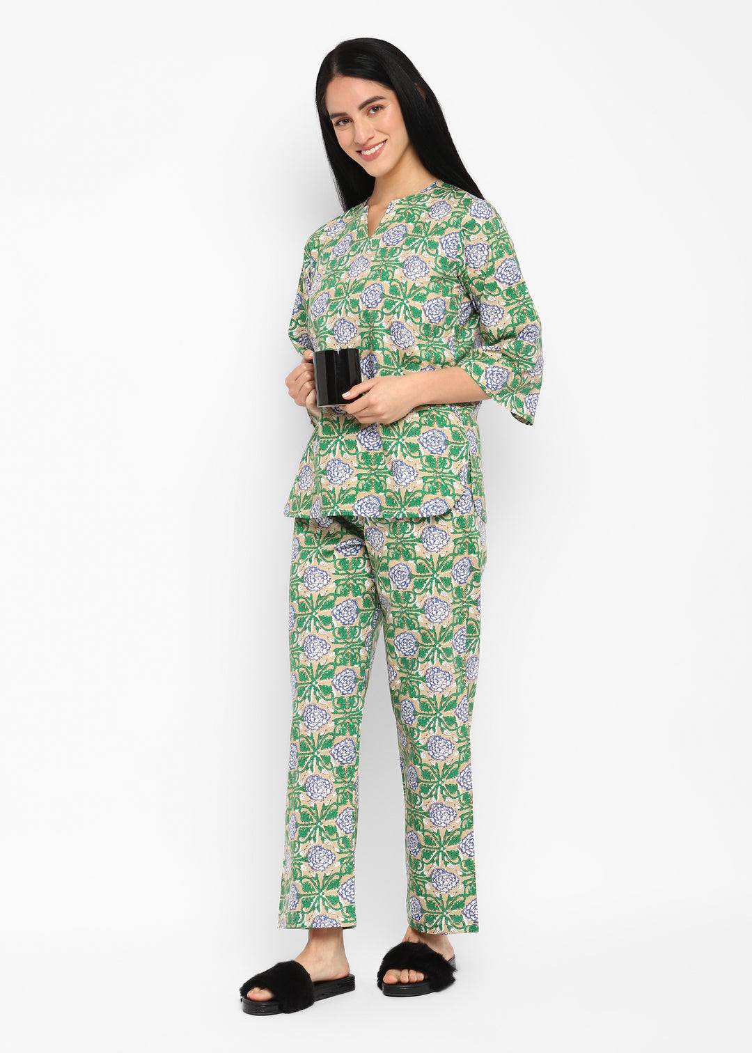 Blue Flower and Green Leaf Print V Neck 3/4th Sleeve Women's Night suit - Shopbloom