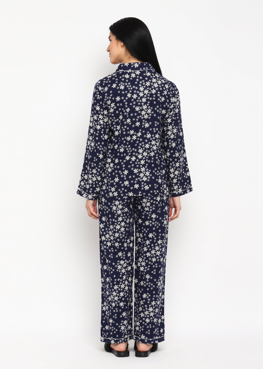 Blue Small Snowflakes Print Cotton Flannel Long Sleeve Women's Night Suit - Shopbloom